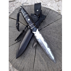 ЧОРНИЙ ЗУБ ІІ ніж ручної роботи майстра Павла Гончаренка, сталь к110 в ламінаті 61 HRC. Photo 2